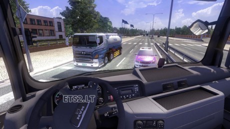 Indonesia-Traffic-3