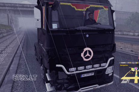 Mercedes-Accident-Skin+Engine