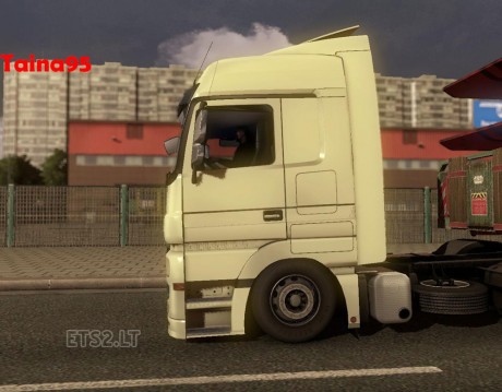 MB-Actros-Low-Deck-Chassis-1