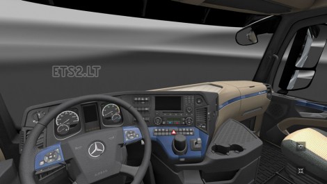 Mercedes MPIV 2014 Blue Carbon Interior