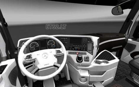 Mercedes Actros MP4 2014 Interior-1