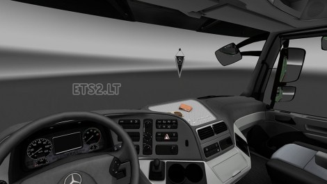 Mercedes-Benz-Actros-MP3-Interior-2