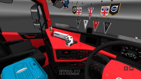 red-and-black-Interior-1