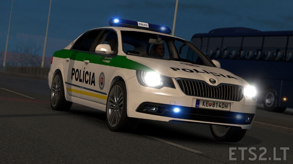 Skoda-Superb-SVK-Police-1