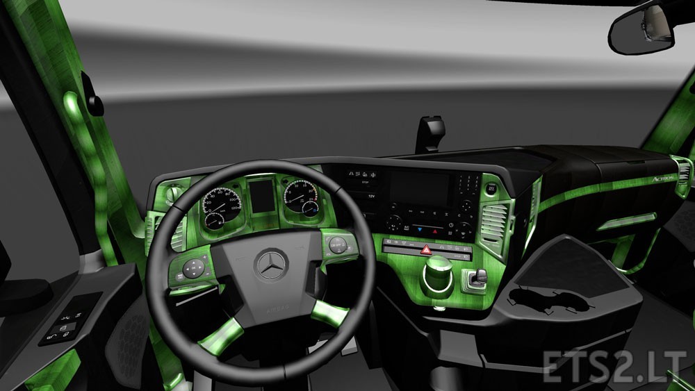 Mercedes-Actros-MP4-2014-Interiors-1