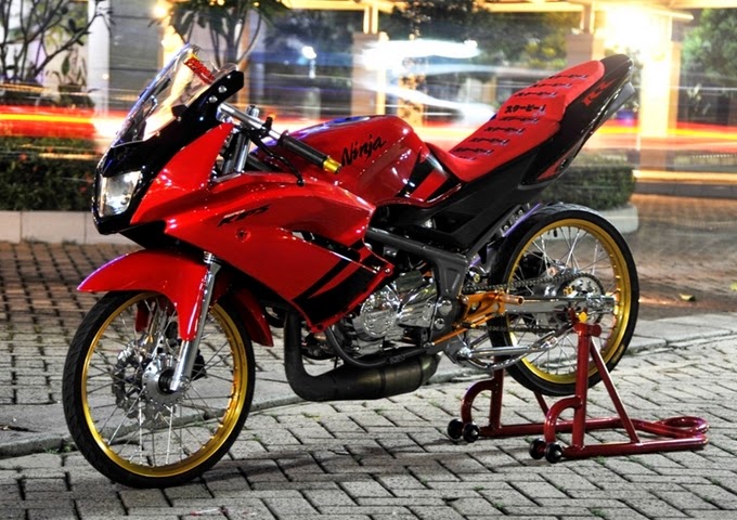   Modifikasi Kawasaki Ninja  150 RR  merah keren