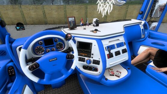 DAF XF 105 Blue & white interior
