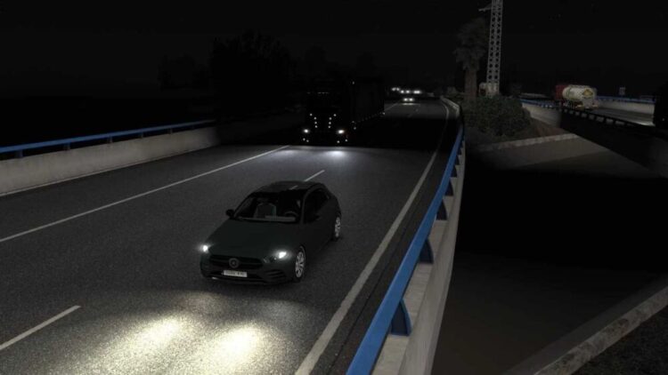 Brighter Low Beam & Reverse Lights v1.52.241020