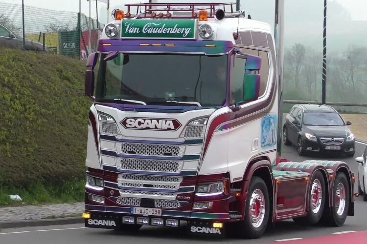 All trucks engines V8 Open Pipe Sound