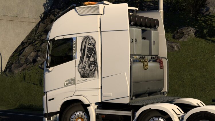 8K WOMAN WITH A MASK VOLVO FH5 BY RODONITCHO MODS 1.40 1.61 17 07 2026