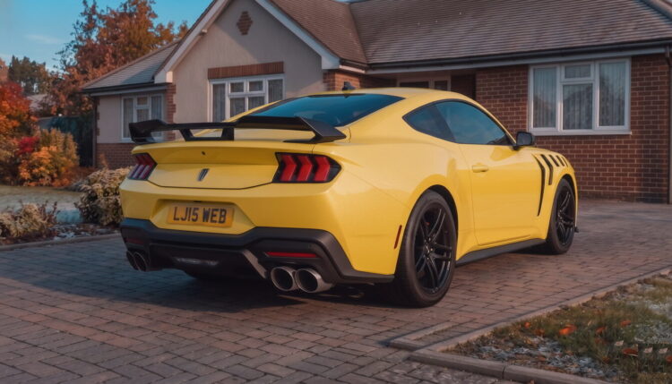 Ford Mustang 2025 1.60x