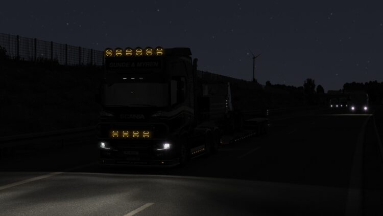 SUNDE & MYREN | DUTCH ROYAL V8 SCANIA R 2016 V8 730 + MATCHING LOWLOADER